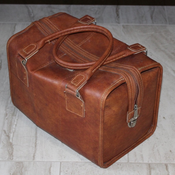 Handsome, Vintage Samsonite Sonora, Carryon Travel Bag