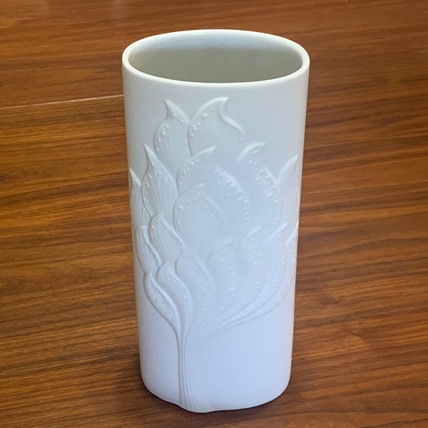 Vintage Kaiser Off White Porcelain Vase