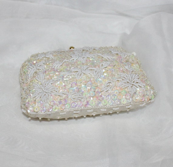 Pretty Vintage Ivory Beaded and Sequin Clutch wit… - image 5