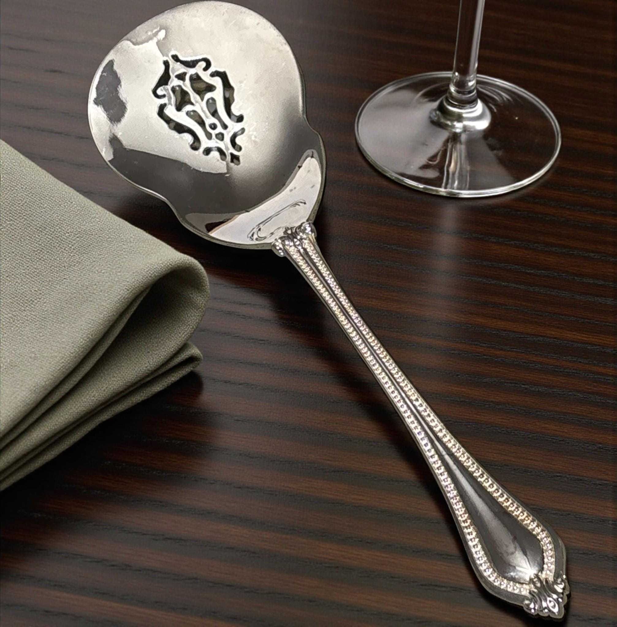Pretty Vintage International Silver, Yorkshire Bead Pattern Silver