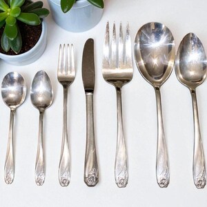 Vintage Rogers Daffodil Silver Plate Flatware Replacement Pieces by International