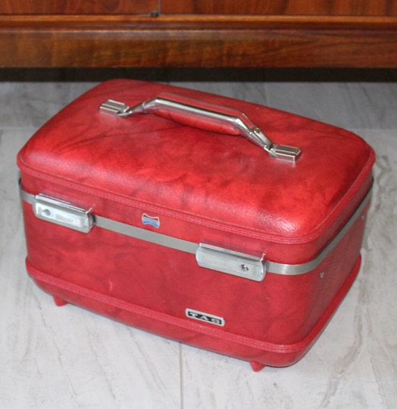 Cool Vintage American Tourist Red Train Case Suitcase Hard Etsy