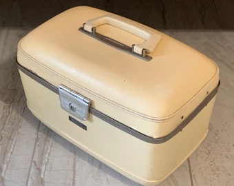 Vintage Macy's Hemisphere Pale Yellow Train Case, Hard Case, Luggage
