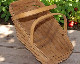 Vintage Longaberger Hand Woven Two Handle Vegetable Basket 16 Inches 1987