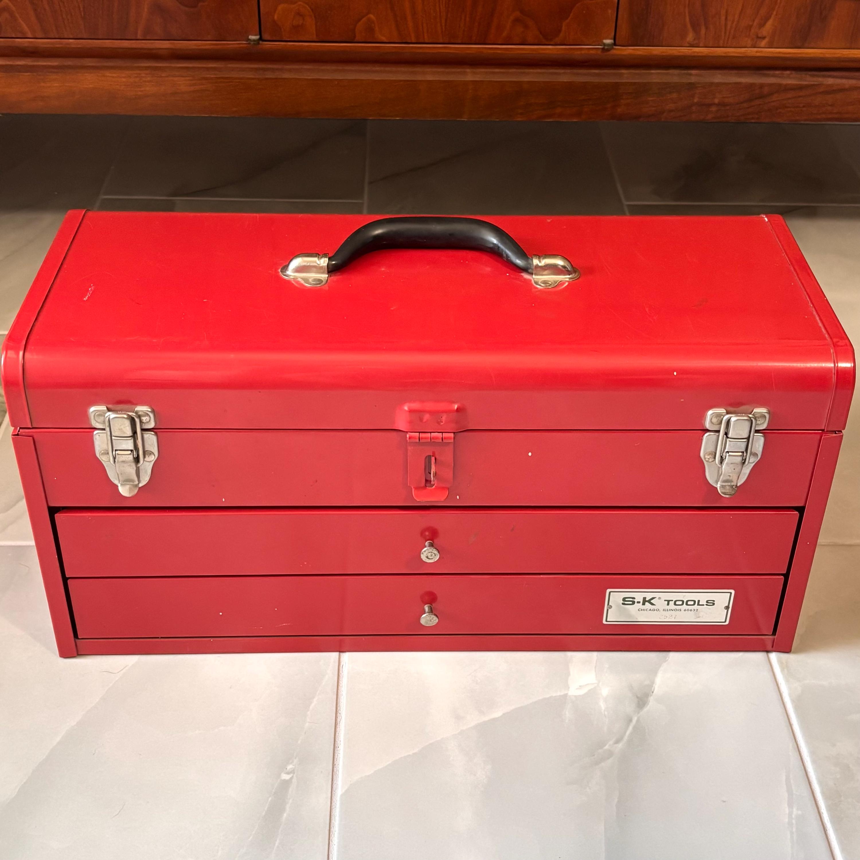 Vintage Steel Toolbox - Etsy