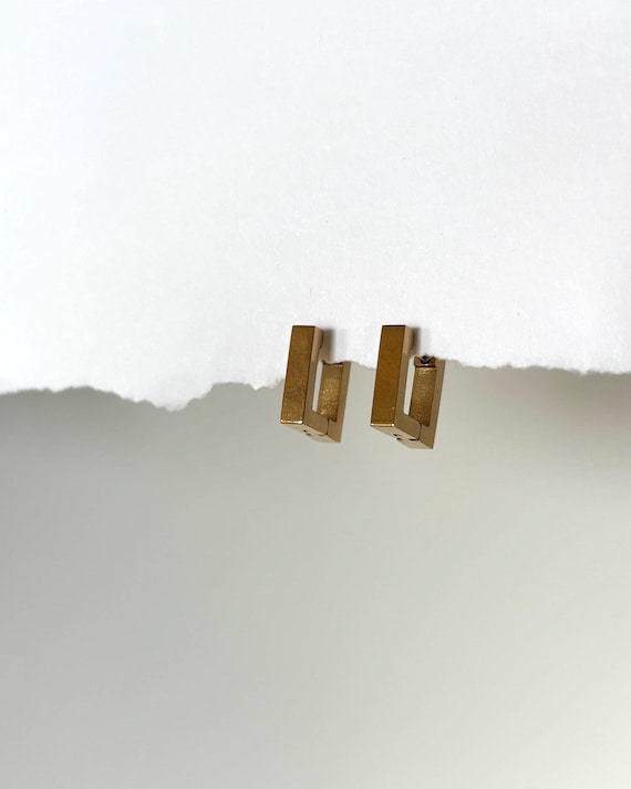 18K Gold PVD Stainless Steel Huggie Hoops, Minimal Rectangle Hoop Earrings, Dainty Gold Everyday Hoops, waterproof gold earrings