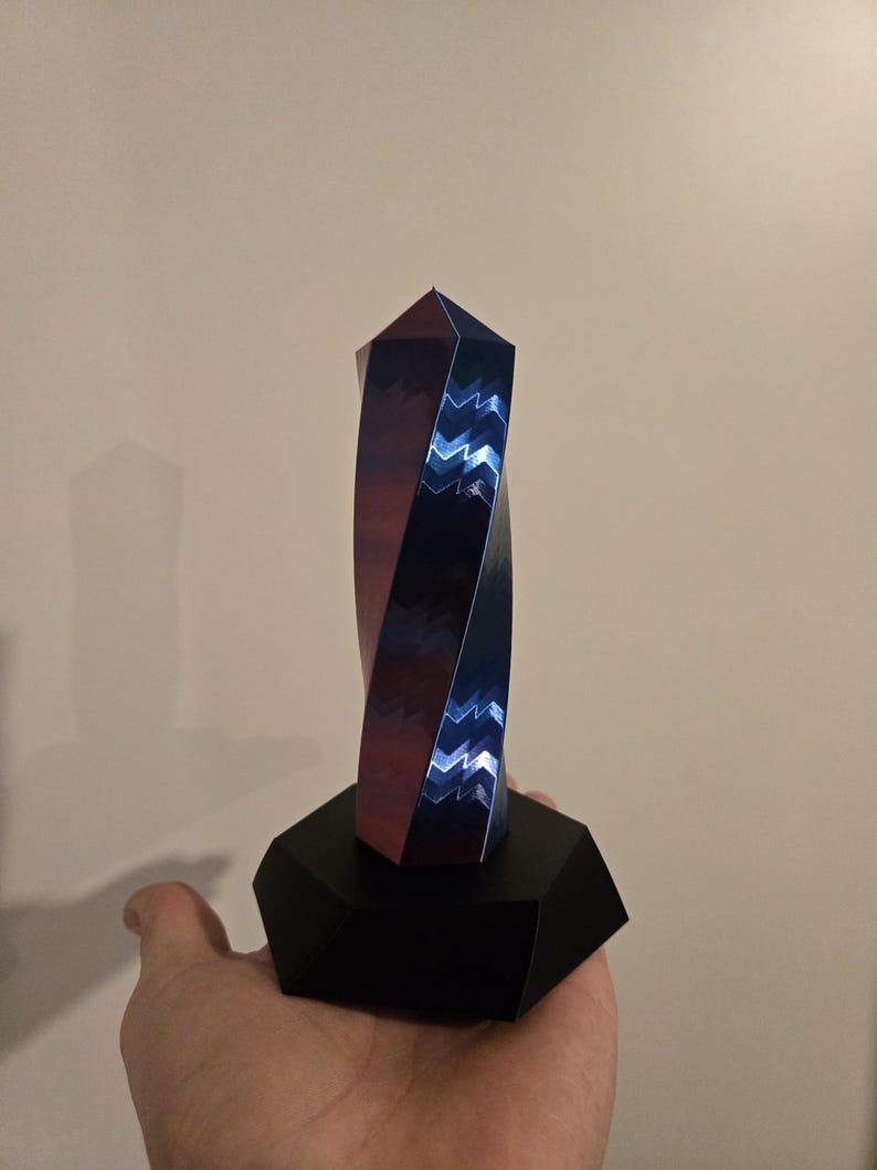 Helix Obelisk 20cm | Massiver Energie-Turm + Antenne | Twisted Hexagon Design mit schwerem Stahlkern | Schwarz & Kupfer / Tricolor Bild 6