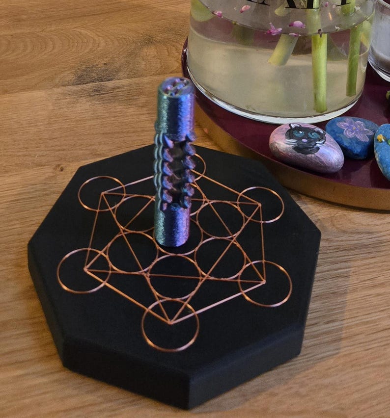 Placa de Punto Cero de Metatrón | Base Magnética y Estación de Carga | Hexágono de Geometría Sagrada | Negro - Cobre | Armonización de Ambientes imagen 4