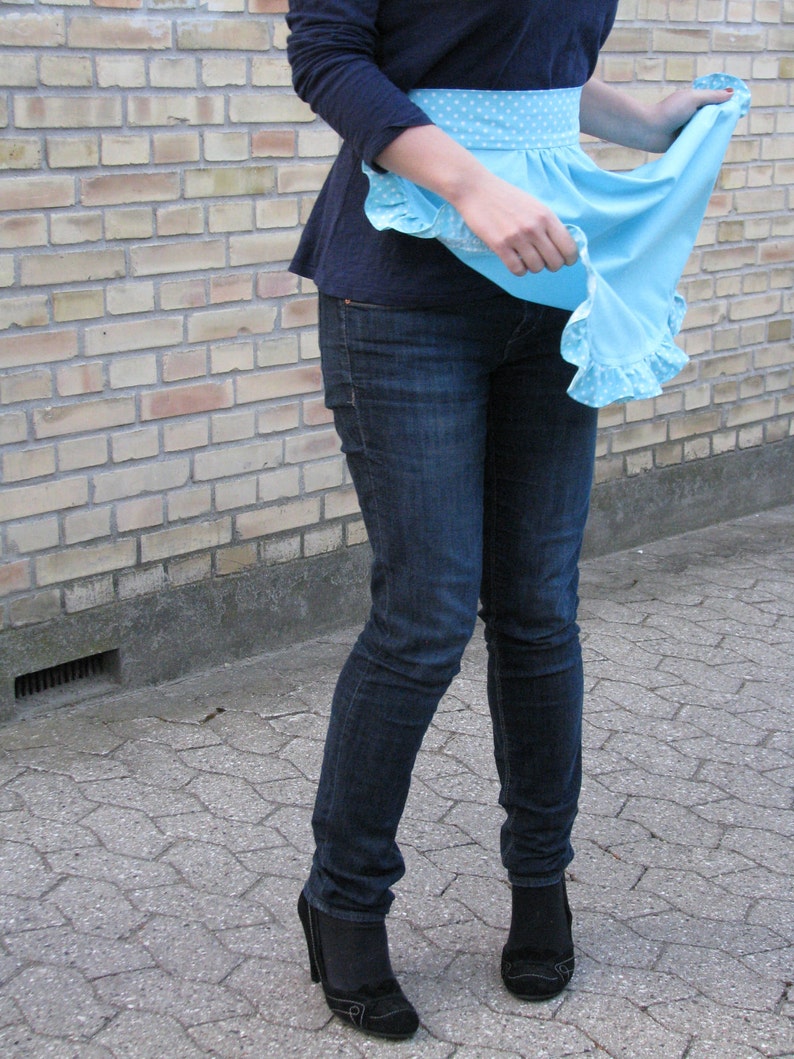 Retro frilly women/'s half apron turquoise aqua blue cotton with polkadots