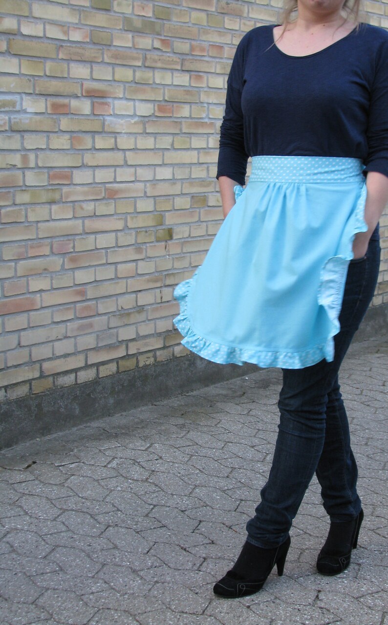Retro frilly women/'s half apron turquoise aqua blue cotton with polkadots