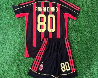 Ronaldinho Gaucho 80 – AC Milan 2006 Retro Football Jersey Set (Kids)
