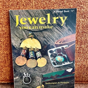 Vintage Paperback Book: Jewelry You Can Make A Sunset Book