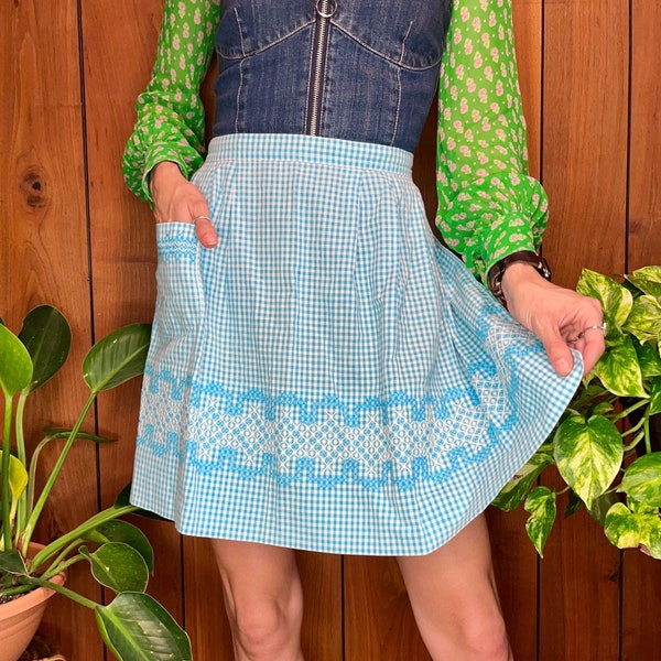 Vintage Handmade Embroidered Cotton Gingham Waist Apron