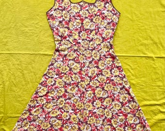 Vestido vintage floral sin mangas hecho a mano