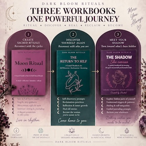 Puede incluir: Tres libros de trabajo Dark Bloom Rituals titulados The Moon Ritual, The Return to Self y The Shadow She Carries. Los libros son de color rosa, verde oscuro y morado intenso, con texto, ilustraciones de líneas y listas de guías.