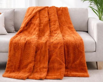 Rustic Patchwork Faux Fur Blanket – Cozy Geometric Farmhouse Throw