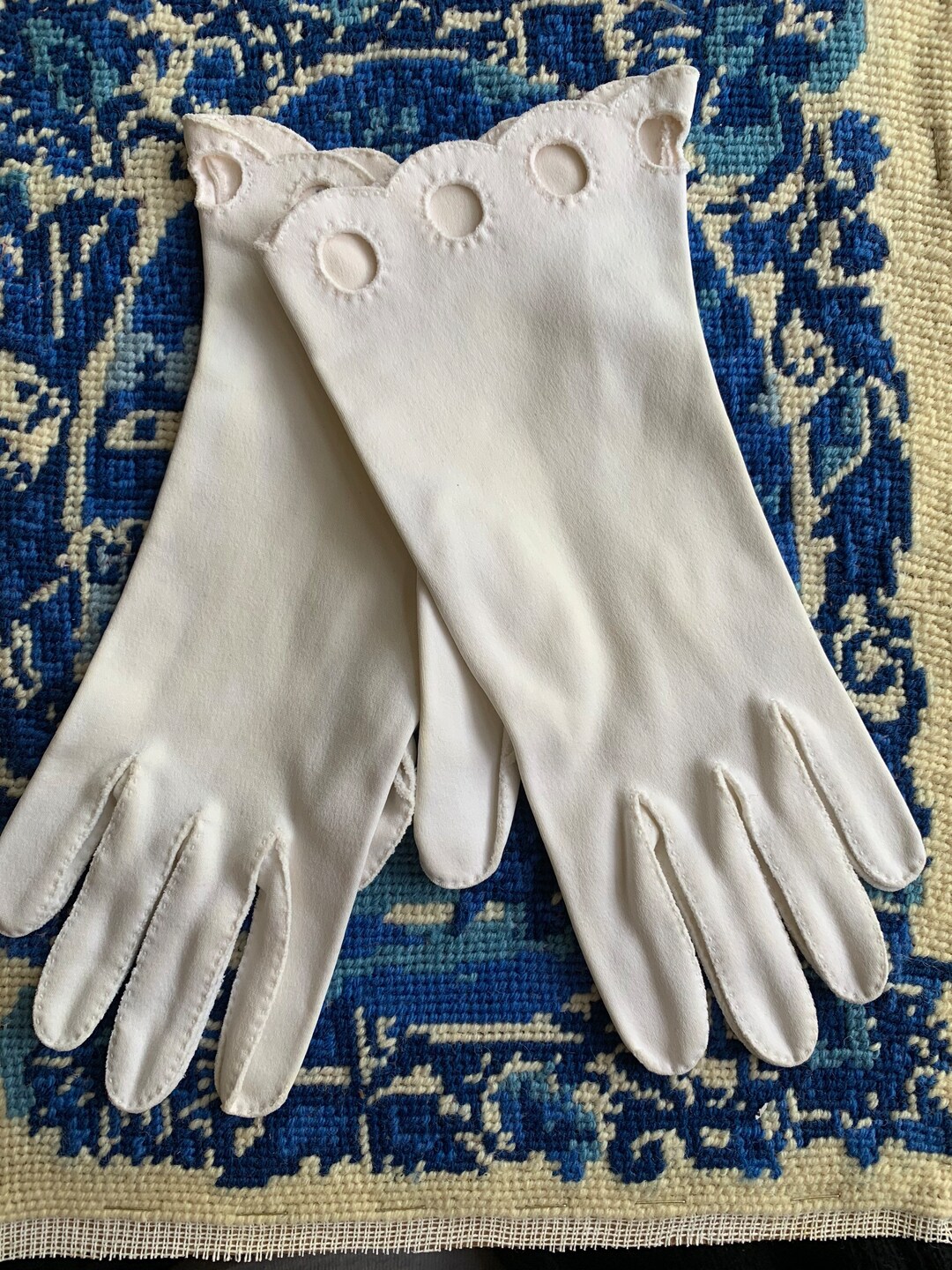 Wear Right Vintage Size 7 Ladies White Gloves Etsy