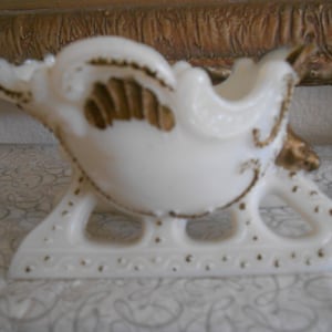 Milkglass Christmas Sleigh  with Eagle head