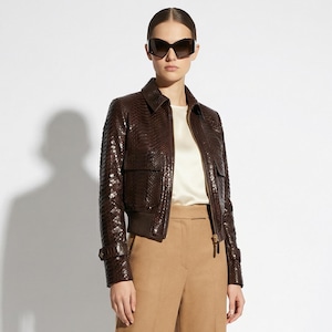 Giubbotto bomber da donna in vera pelle di pitone marrone, stile esotico, fatto a mano