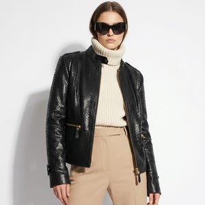 Echte zwarte racerjas van pythonleer - luxe café racer-stijl - slangenjas met gouden hardware