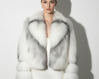 Manteau blanc ombre en fourrure de renard marbré arctique : veste de luxe faite main pour femme