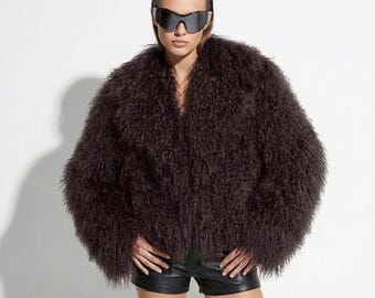 Veste marron en fourrure d'agneau de Mongolie luxueuse | Manteau d'hiver tibétain naturel à poils longs en peau de mouton bouclée chocolat