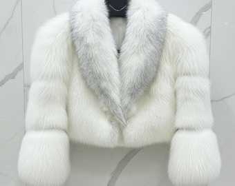Veste courte en fourrure de renard blanche faite main : manteau de luxe pour femme