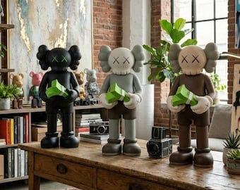 Réplica de arte callejero contando dinero