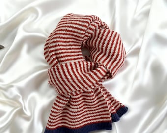 Knitted Striped Scarf – Contrasting Colors, Cozy Fall & Winter Warmth