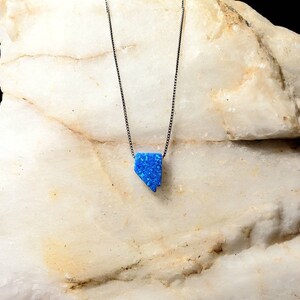 Nevada Sieraden Ketting, Sterling Silver Blue Fire Opal Hanger