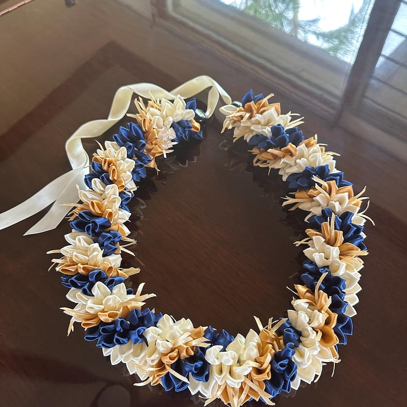 Graduation Spiral Leis - Etsy
