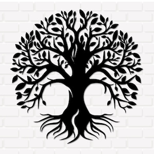 以下が含まれることがあります： 黒い金属製の生命の樹のウォールアート。木は、白いレンガの背景に対して、枝、葉、根の詳細なデザインが特徴です。木の円形は、人気の装飾要素です。