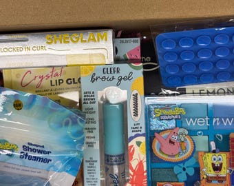 SpongeBob Makeup Mystery Box | Eyeshadow Palette & Self Care Beauty Box