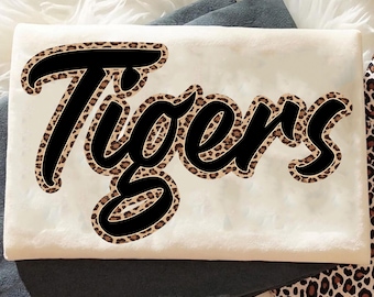 Mascota de los Tigres PNG, Diseño de camiseta para el día del partido con espíritu escolar, Espíritu de equipo con tipografía de leopardo, Sublimación de equipo deportivo PNG