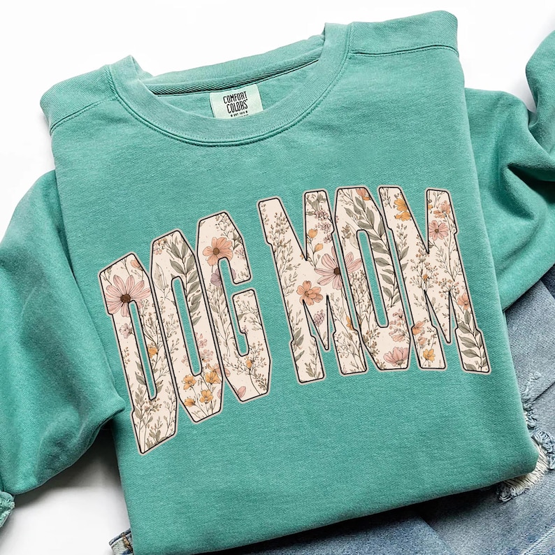 Dog Mom PNG, Floral Wildflower Dog Mom Shirt Design, Moederdagcadeau, Boho Varsity Dog Lover Graphic, Sublimatiebestand, Instant Download afbeelding 5