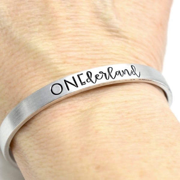 Onederland Bracelet - Skinny Cuff - Diet Gift - NSV - Weight Loss Gift - Under 200 Pounds - Ketogenic Diet - Keto - VSG Gift