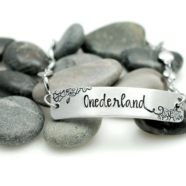 Onederland Bracelet - Charm Bracelet - Weight Loss Gift - Under 200 Pounds - Ketogenic Diet - Heart Bracelet - Keto - VSG Gift