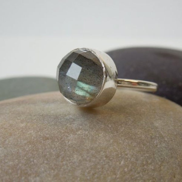 The Sea Queen Labradorite Silver Ring