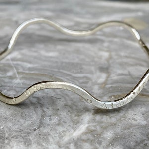 Sterling Silver Bangle, Loose Wave