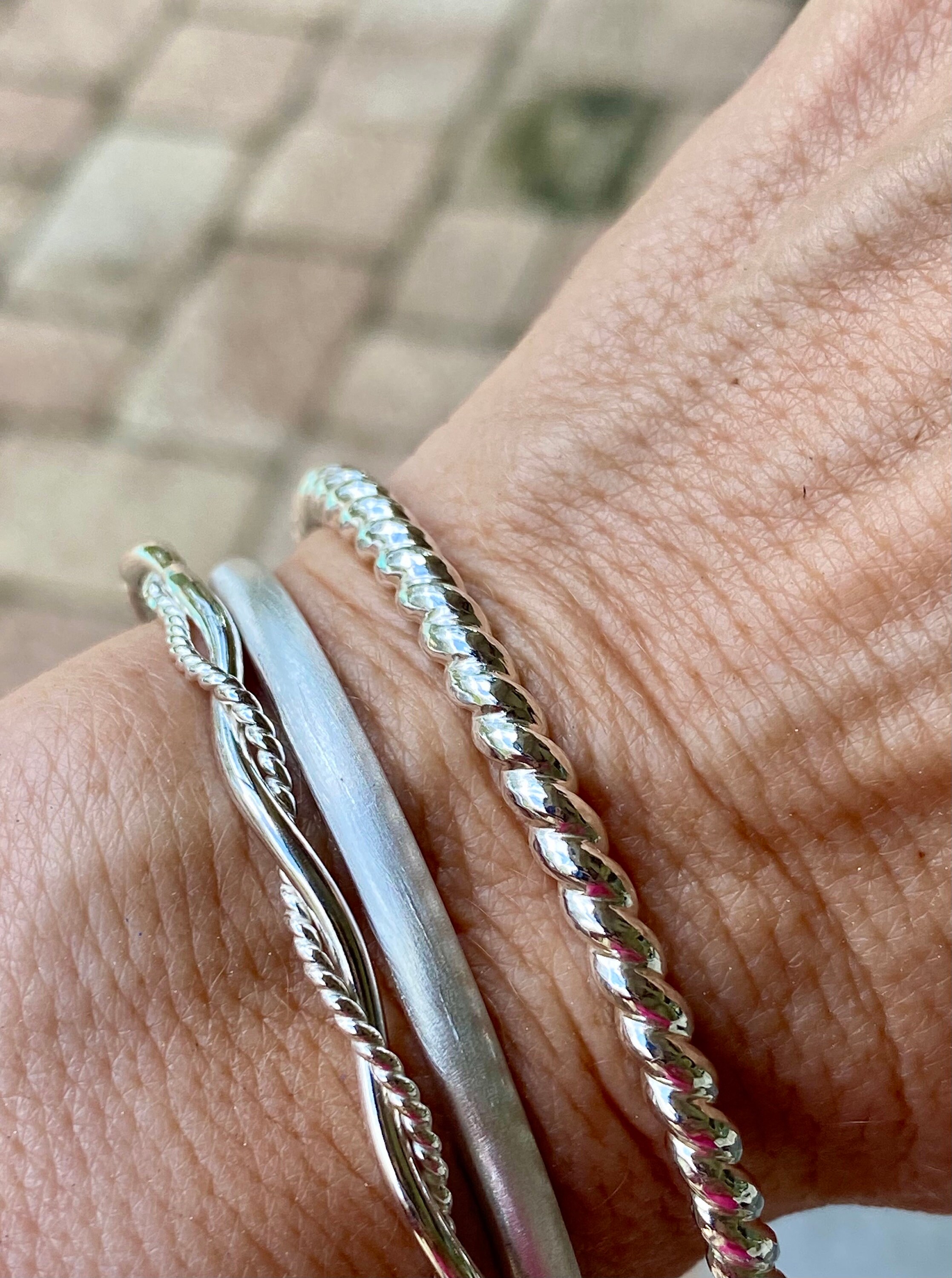ブレスレット Silver Half Round Bangle For Men & Women Sterling Silver Half Round Handmade Amazing Design Bangle