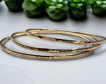 Hammered Gold Bangle, Stacking Bangle - 10 gauge, 2.6mm