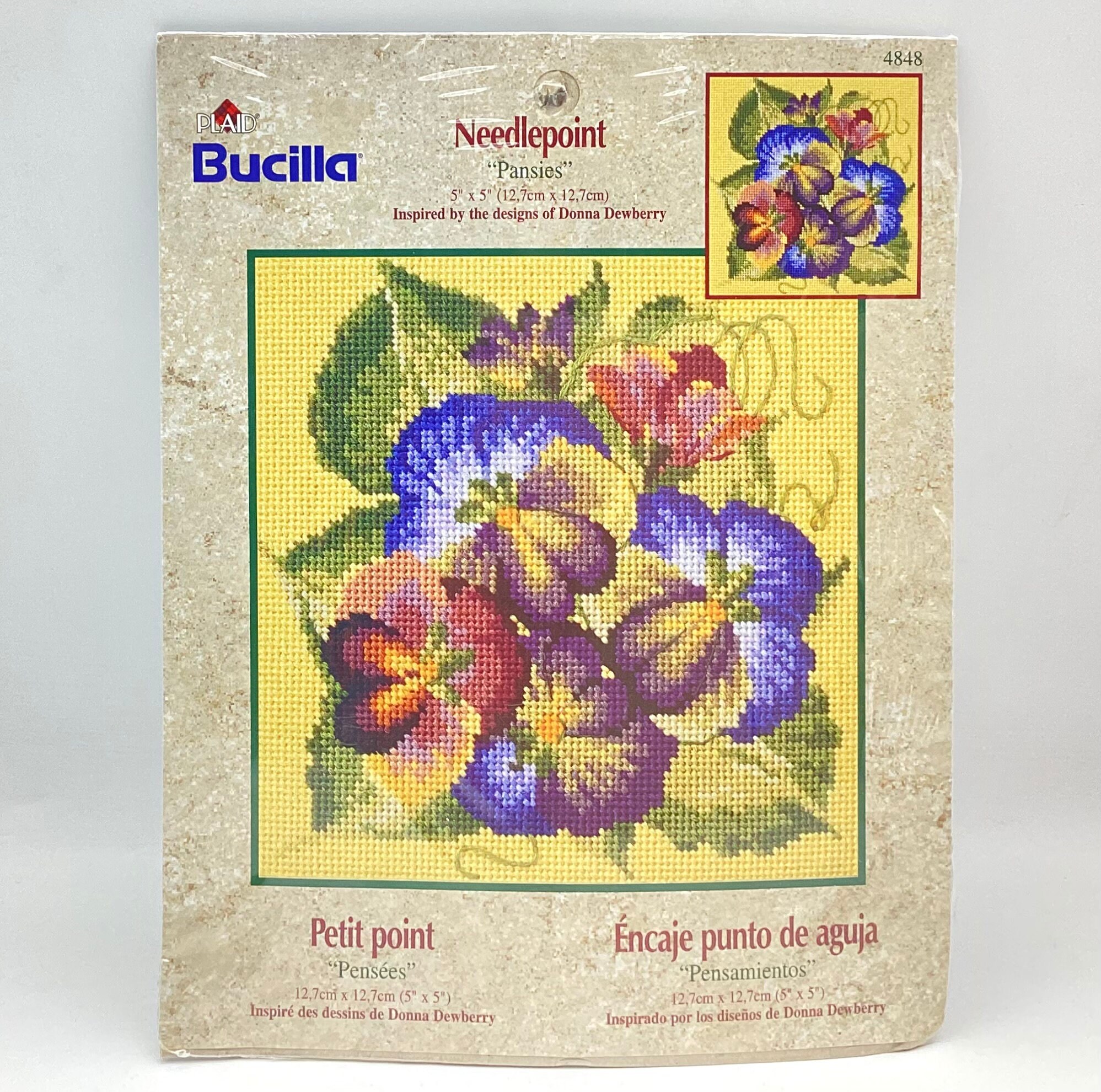 Bucilla Kreuzstich-Set 'Rosenromantik' – Inkl. Stoff, Garn, Nadel & Anleitung, Fertig Ca. 17,8x22,9 Cm