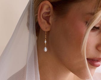 Natural Freshwater Pearl Drop Earrings, Minimalist Bridal Earrings, 14K Gold Pearl Earrings, Wedding Jewelry, Bridesmaid Gift, Gift for Mom