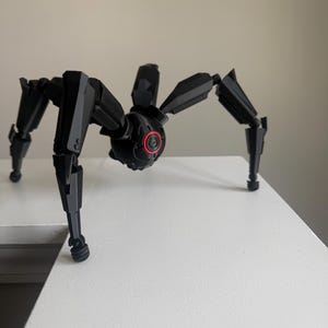 Arc Raiders Leaper Figurine | White or Black Bot | 3D Printed - Sci-Fi | Desk Decor