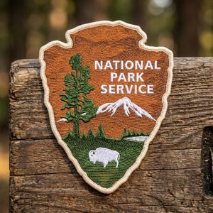 National Park Service Patch – Embroidered Iron-On Applique for Jacket, Hat, Backpack