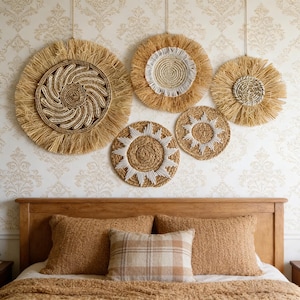 Boho Wall Basket Set of 5, Handwoven Seagrass Wall Decor, Natural Woven Wall Art, Rattan Hanging Decor for Living Room Bedroom