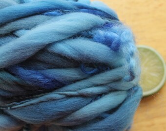 Curly Yarn, Cerulean Blue Yarn, Handspun Art Yarn, Thick and Thin Yarn, Merino Wool Yarn, Knitter Gift, Hand Dyed Bulky Yarn, Weaving Yarn