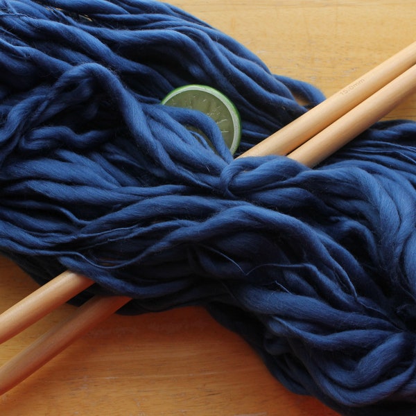 Blue Wool Yarn, Thick and Thin Yarn, Handspun Yarn, Chunky Crochet Yarn, Bulky Yarn, Plush Yarn, Knitting Wool, Merino Yarn, Weaving Yarn
