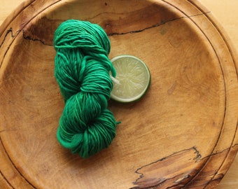 Emerald Green Yarn, DK Mini Skeins, Handspun Yarn, Merino Wool Yarn Sample, Weaving Supplies, Knitting Wool, Crocheting Yarn, Homemade Yarn