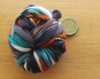 Fio de lã azul marinho, fio laranja, fio grosso para crochê, fio fiado à mão em diferentes espessuras, lã merino superwash tingida à mão, lã superfina, fio para tecelagem